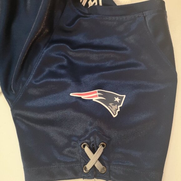 NFL Team Apparel New England Patriots Ladies size Large Jersey/T-shirt - Picture 5 of 6